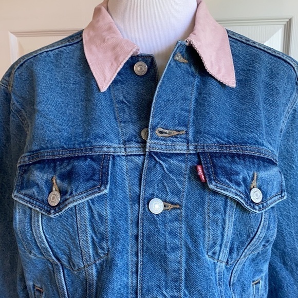 NWT Levi's Ex-Boyfriend Denim Trucker Jacket - Picture 4 of 16